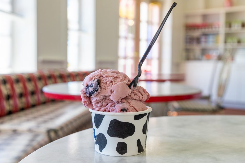 There are vegan, gluten-free and dairy-free ice cream options on Mackinac Island for visitors with special dietary needs.